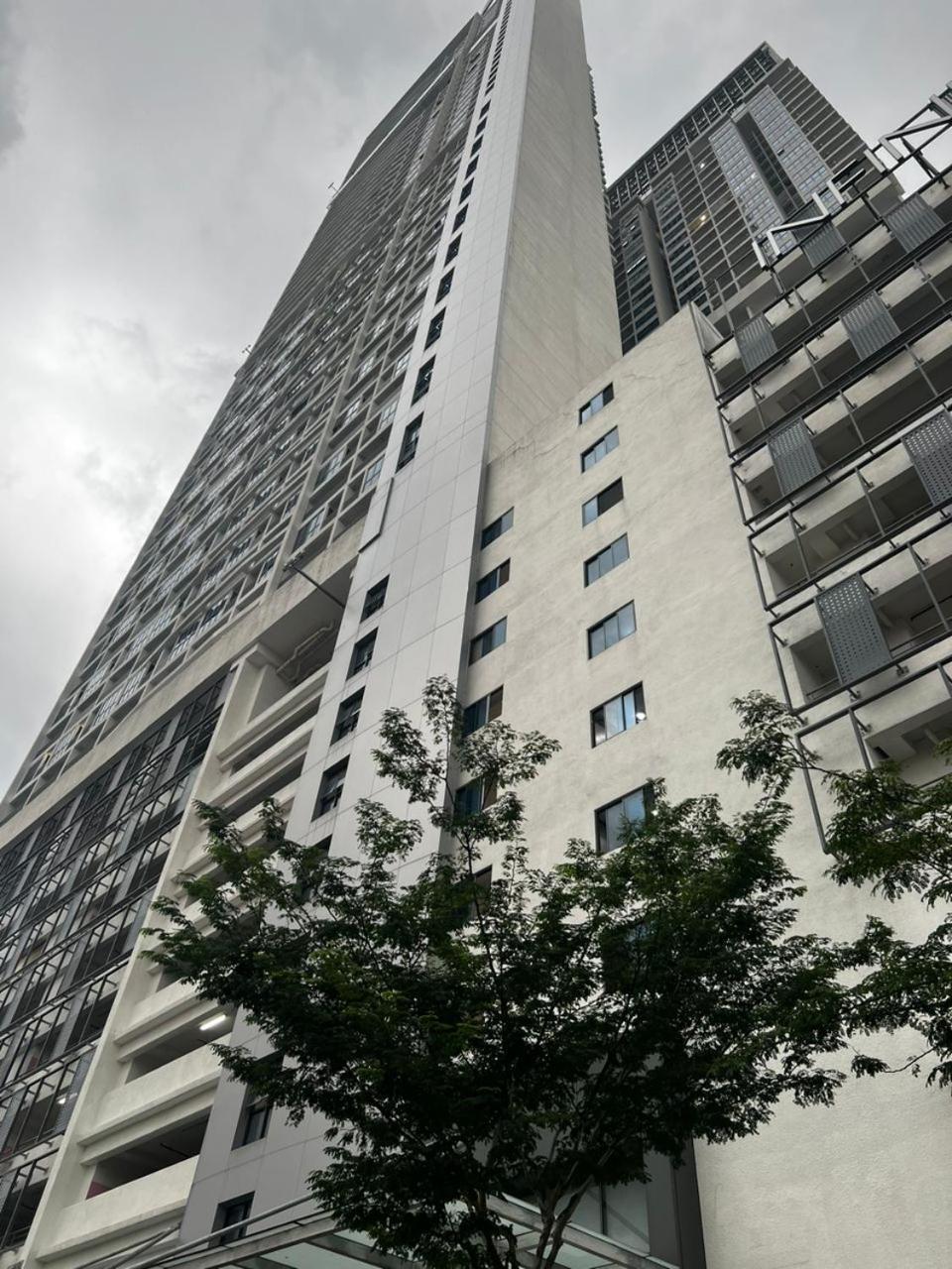 The Colony Klcc View By Nzv Leilighet Kuala Lumpur Rom bilde
